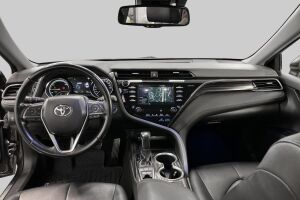 Toyota Camry esikatselu 10