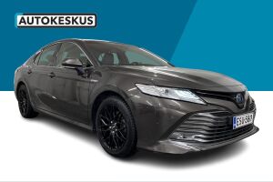 Toyota Camry esikatselu 2