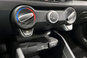 Kia Rio esikatselu 16