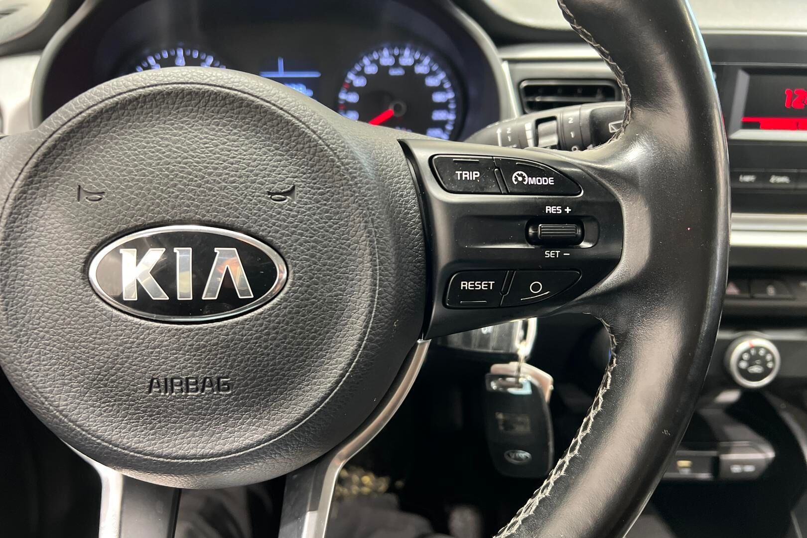 Kia Rio iso kuva 19