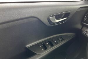 Kia Stonic esikatselu 19