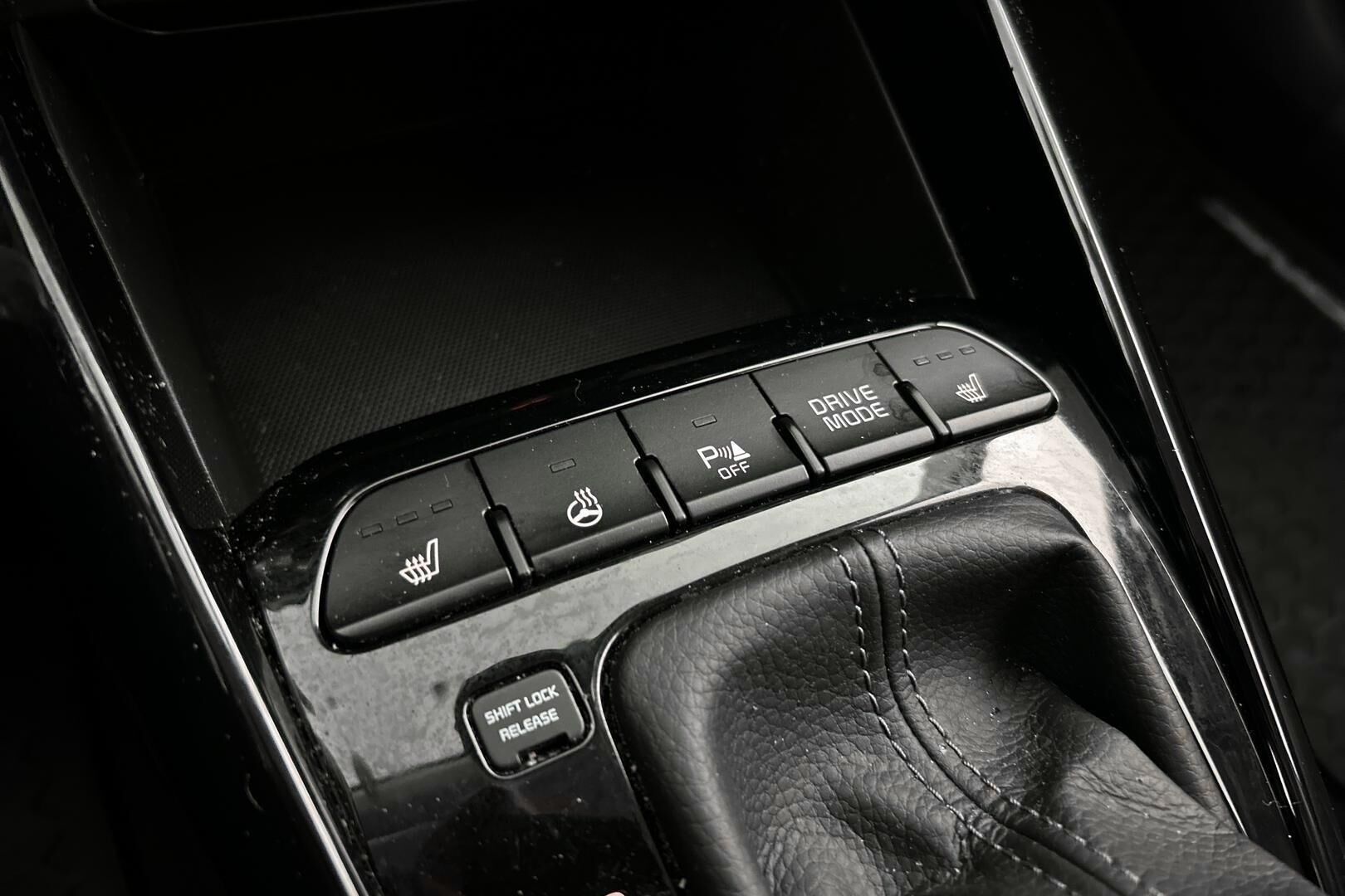 Kia Stonic iso kuva 24