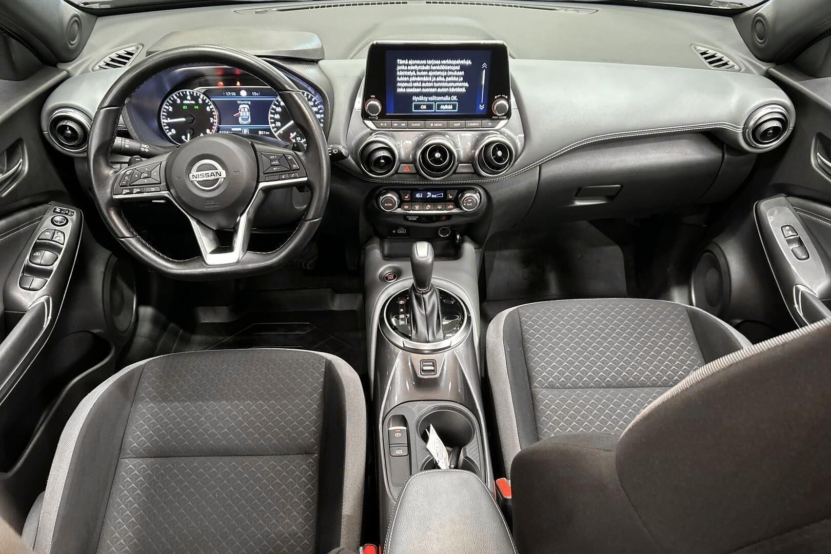 Nissan Juke iso kuva 11