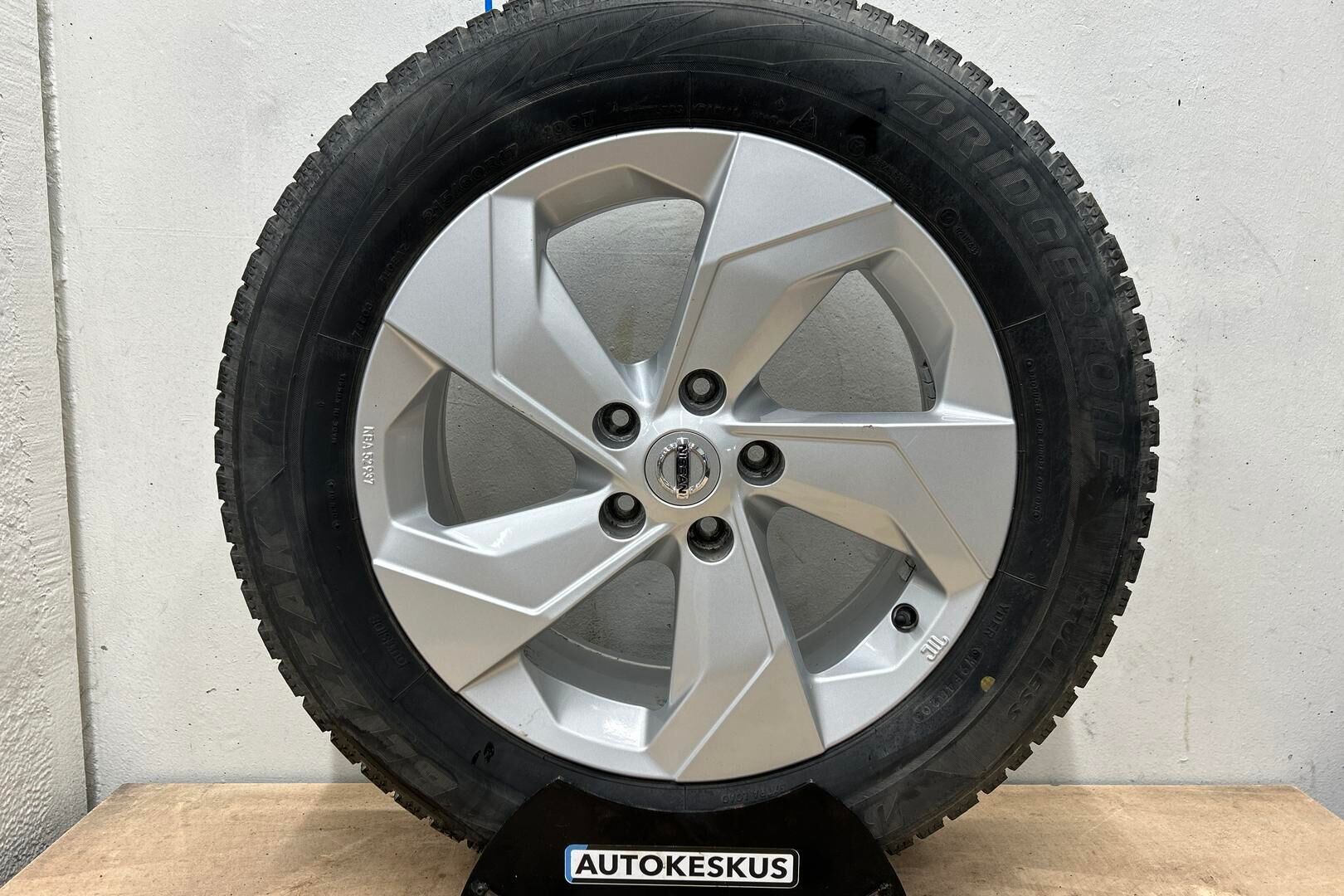 Nissan Juke iso kuva 13