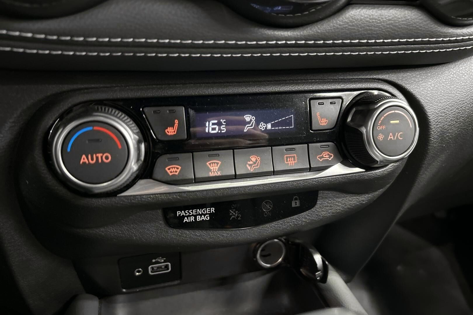 Nissan Juke iso kuva 18