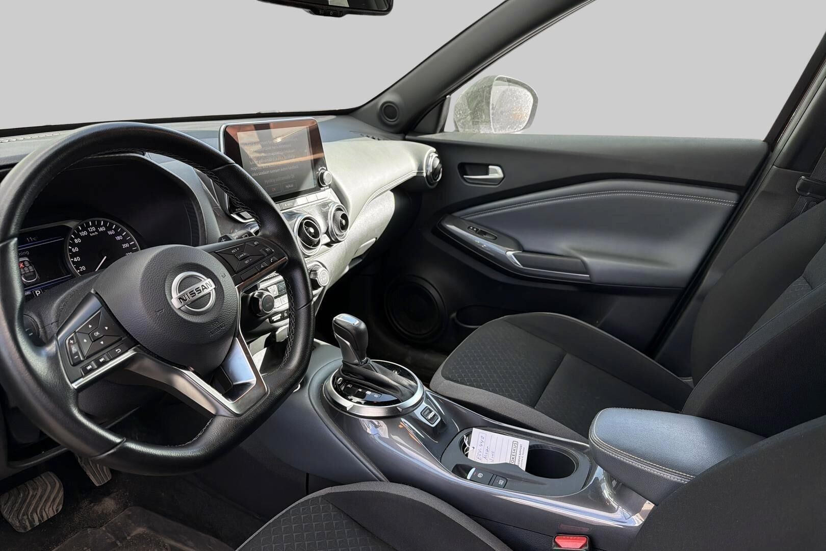 Nissan Juke iso kuva 2