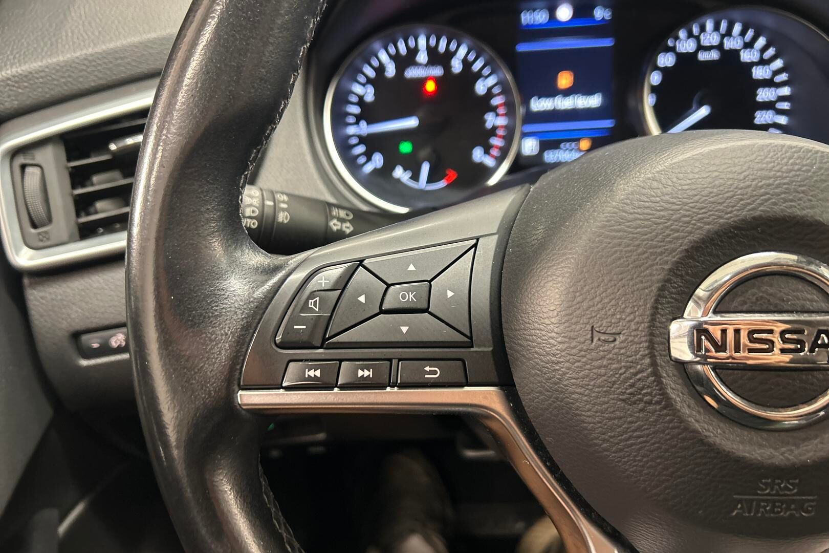 Nissan Qashqai iso kuva 18