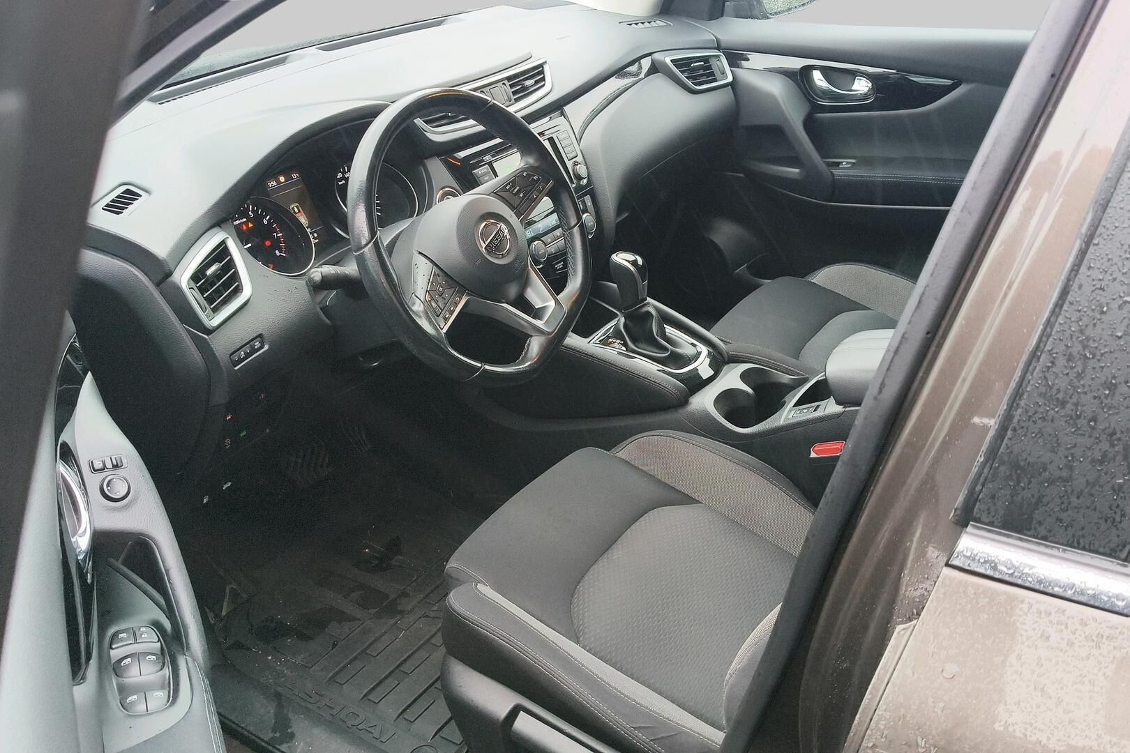 Nissan Qashqai iso kuva 2