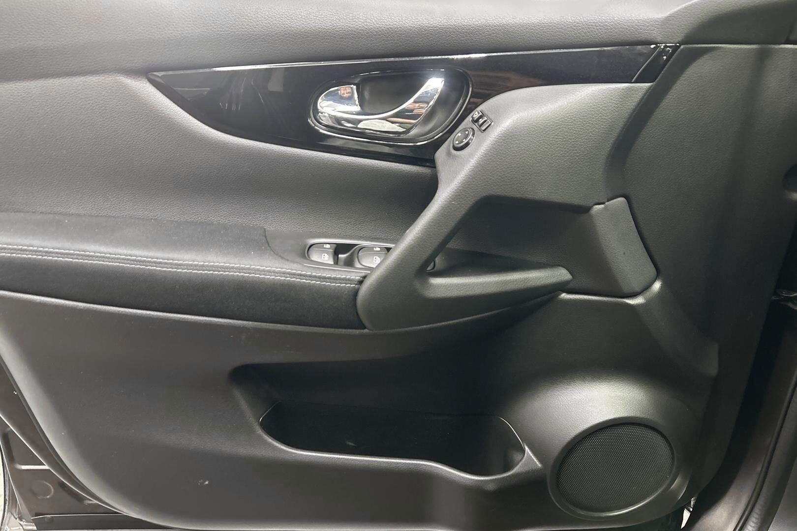 Nissan Qashqai iso kuva 20