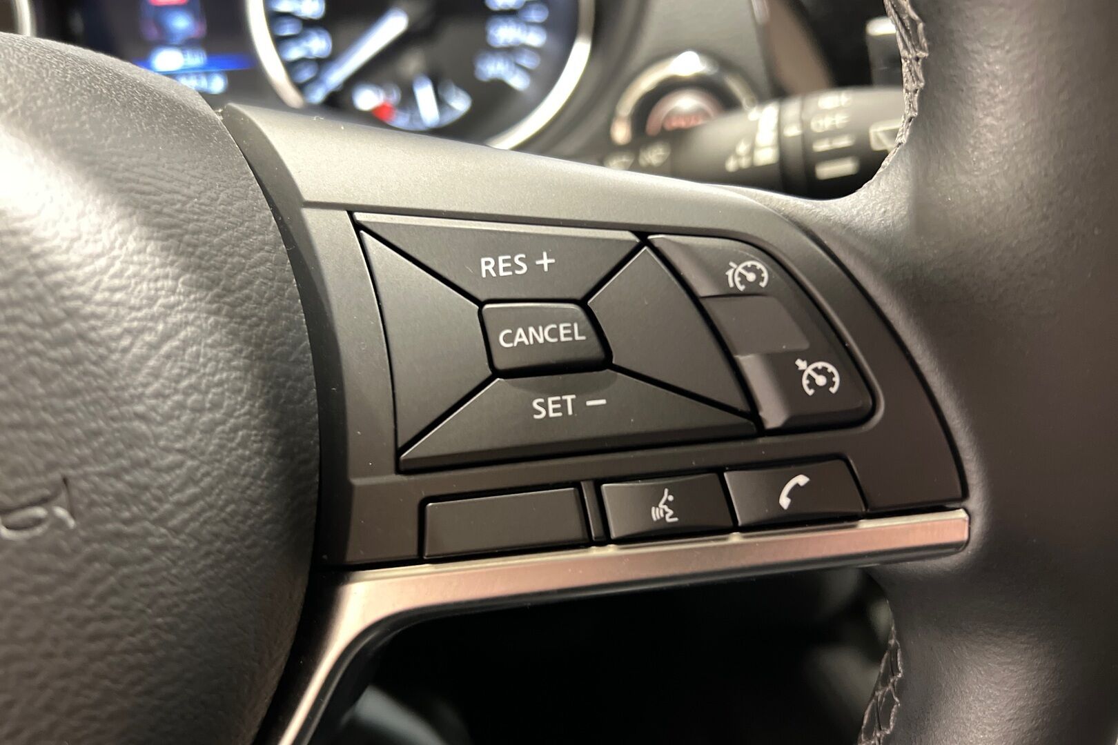 Nissan Qashqai iso kuva 10