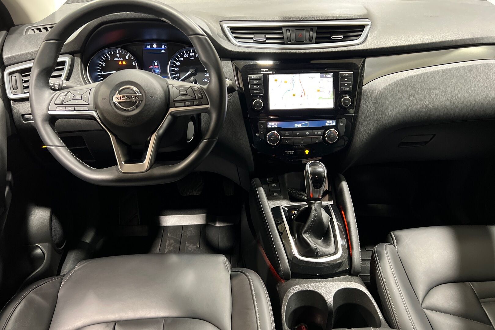 Nissan Qashqai iso kuva 5