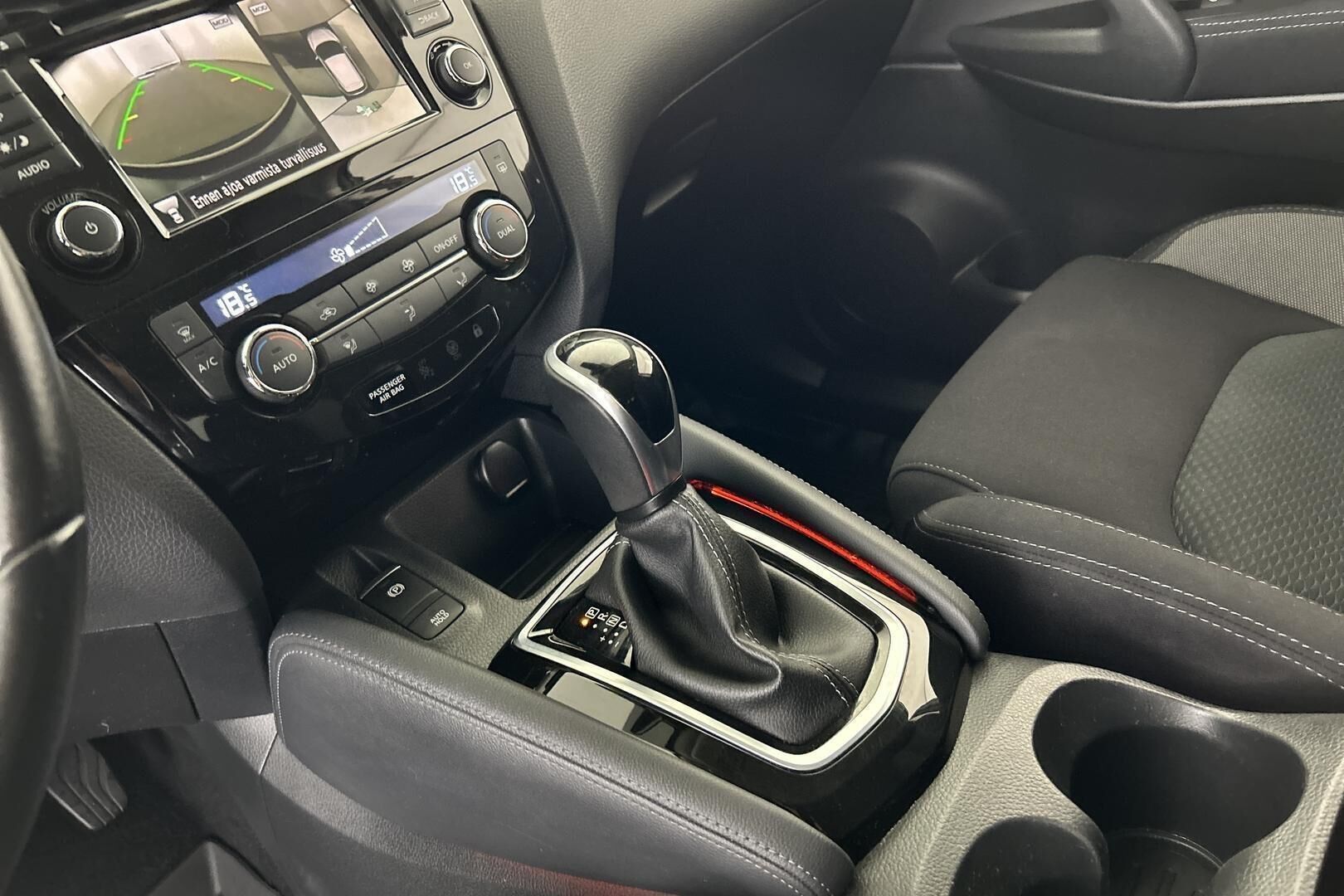 Nissan Qashqai iso kuva 29