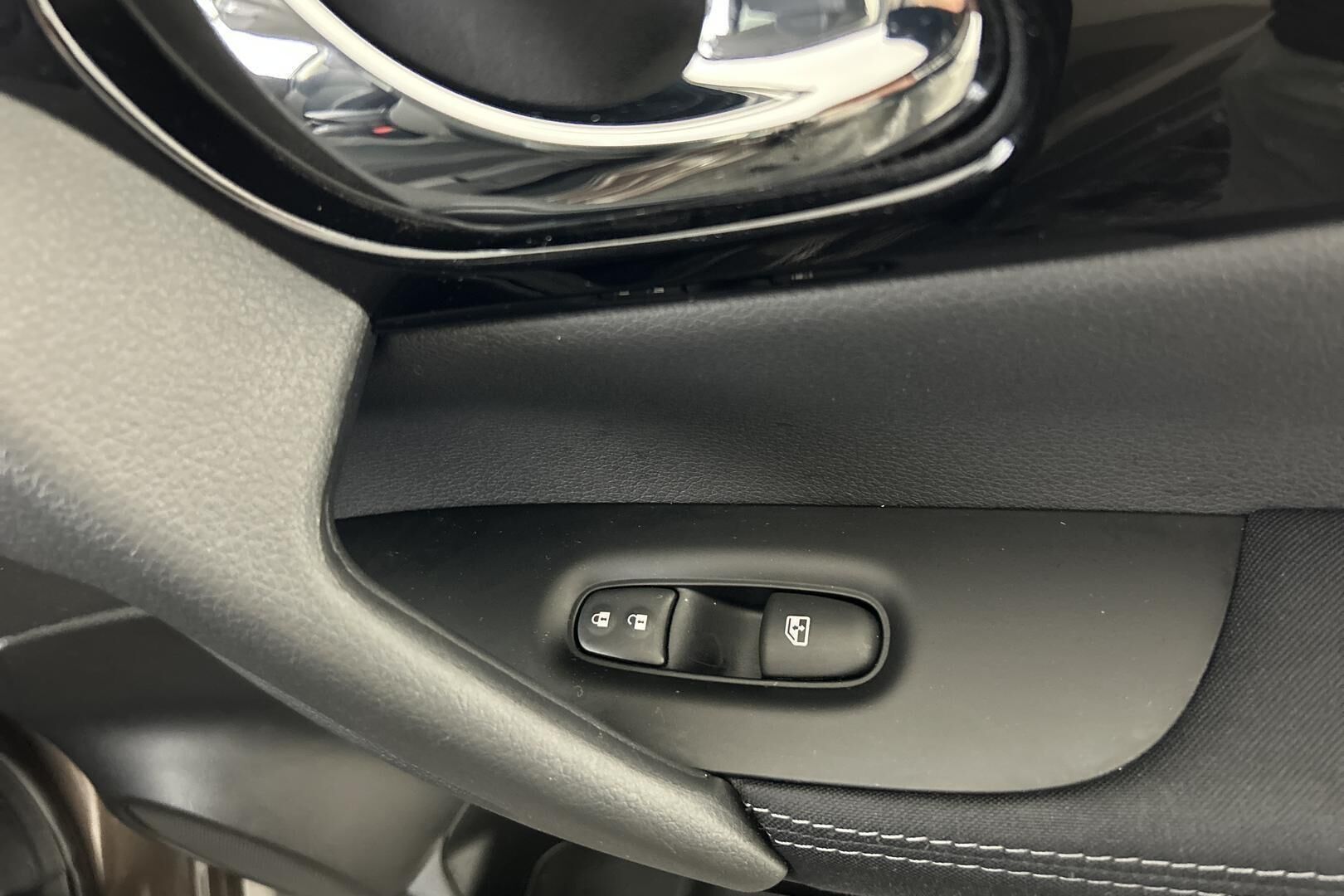 Nissan Qashqai iso kuva 30