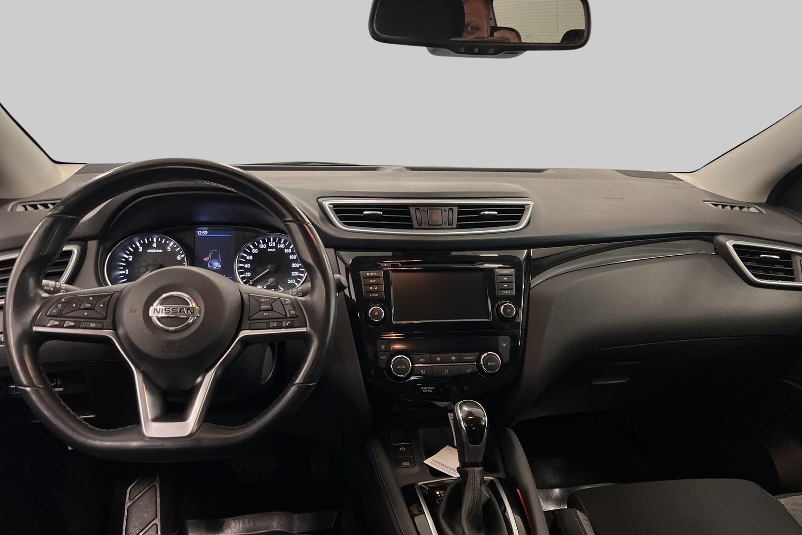 Nissan Qashqai iso kuva 6