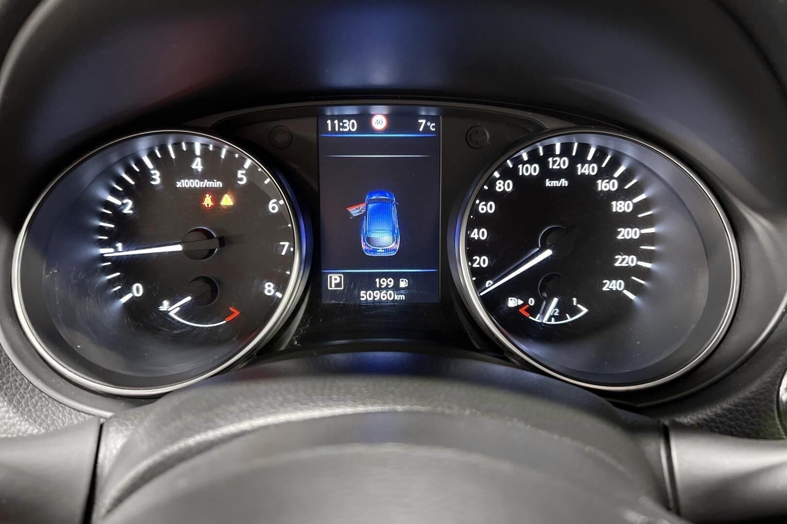 Nissan Qashqai iso kuva 17