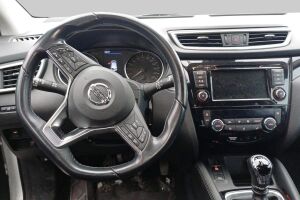 Nissan Qashqai esikatselu 2