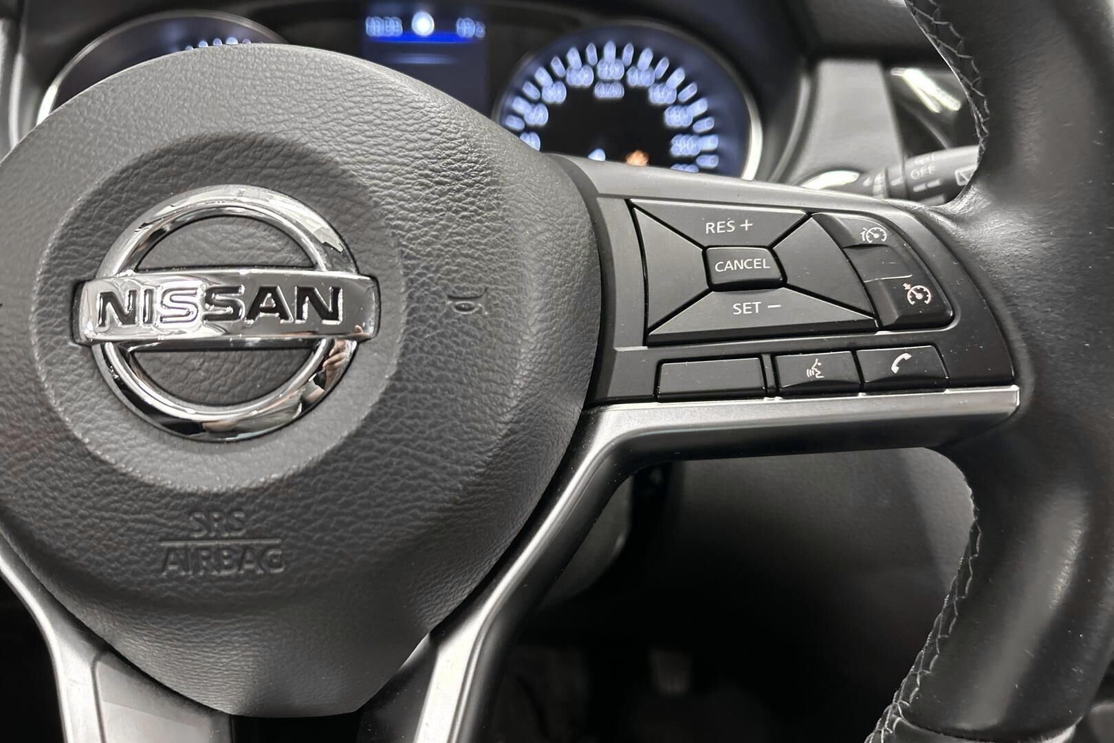 Nissan Qashqai iso kuva 17