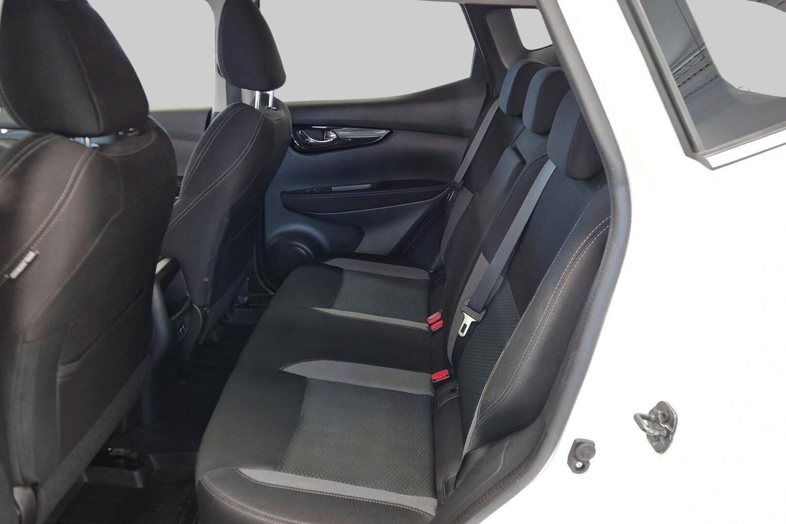 Nissan Qashqai iso kuva 10