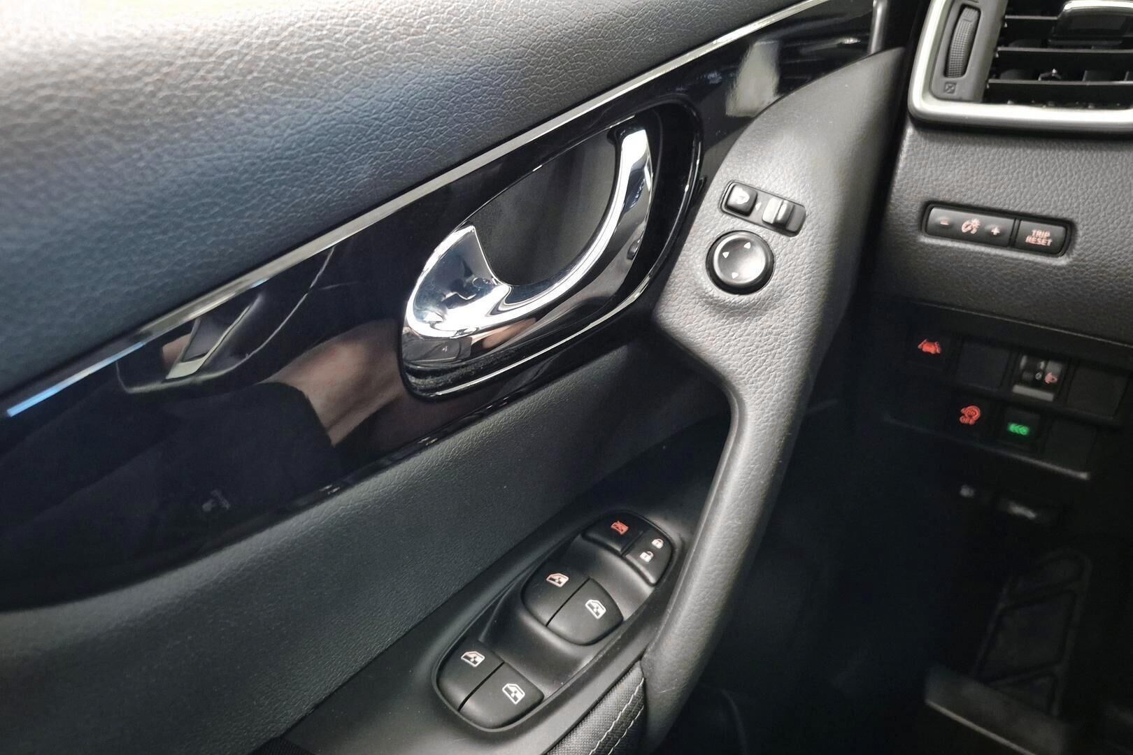 Nissan Qashqai iso kuva 19