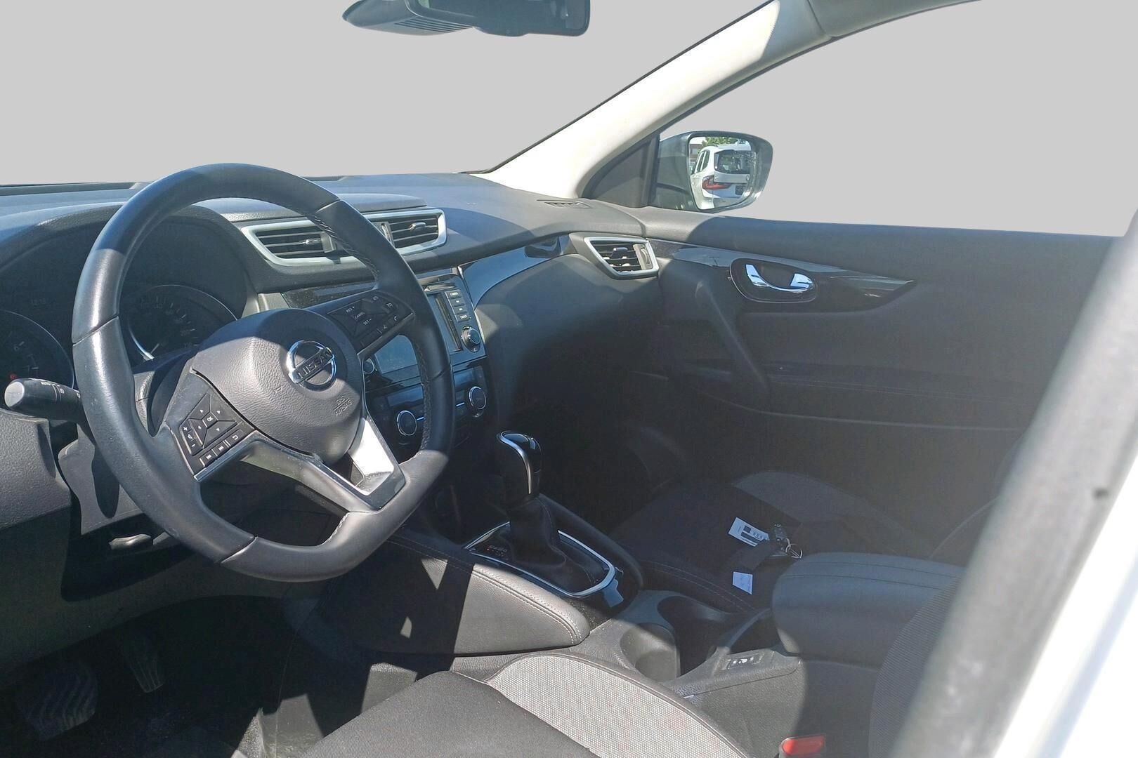 Nissan Qashqai iso kuva 2