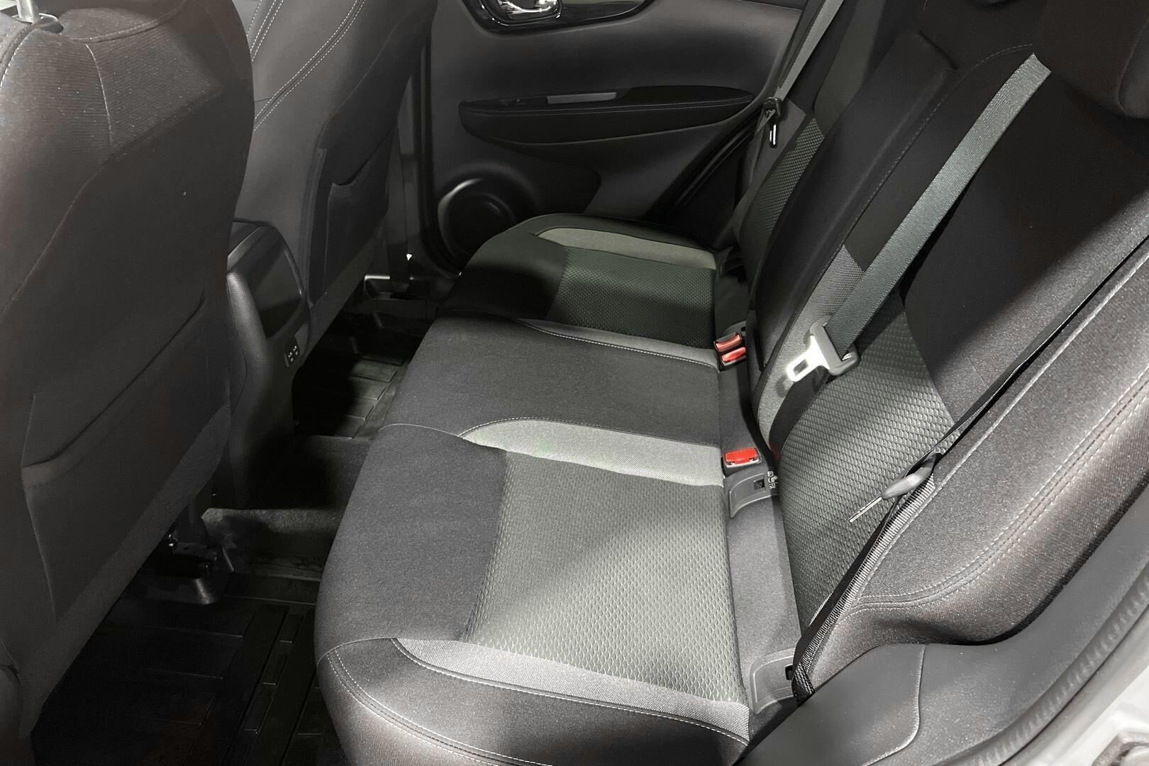 Nissan Qashqai iso kuva 10