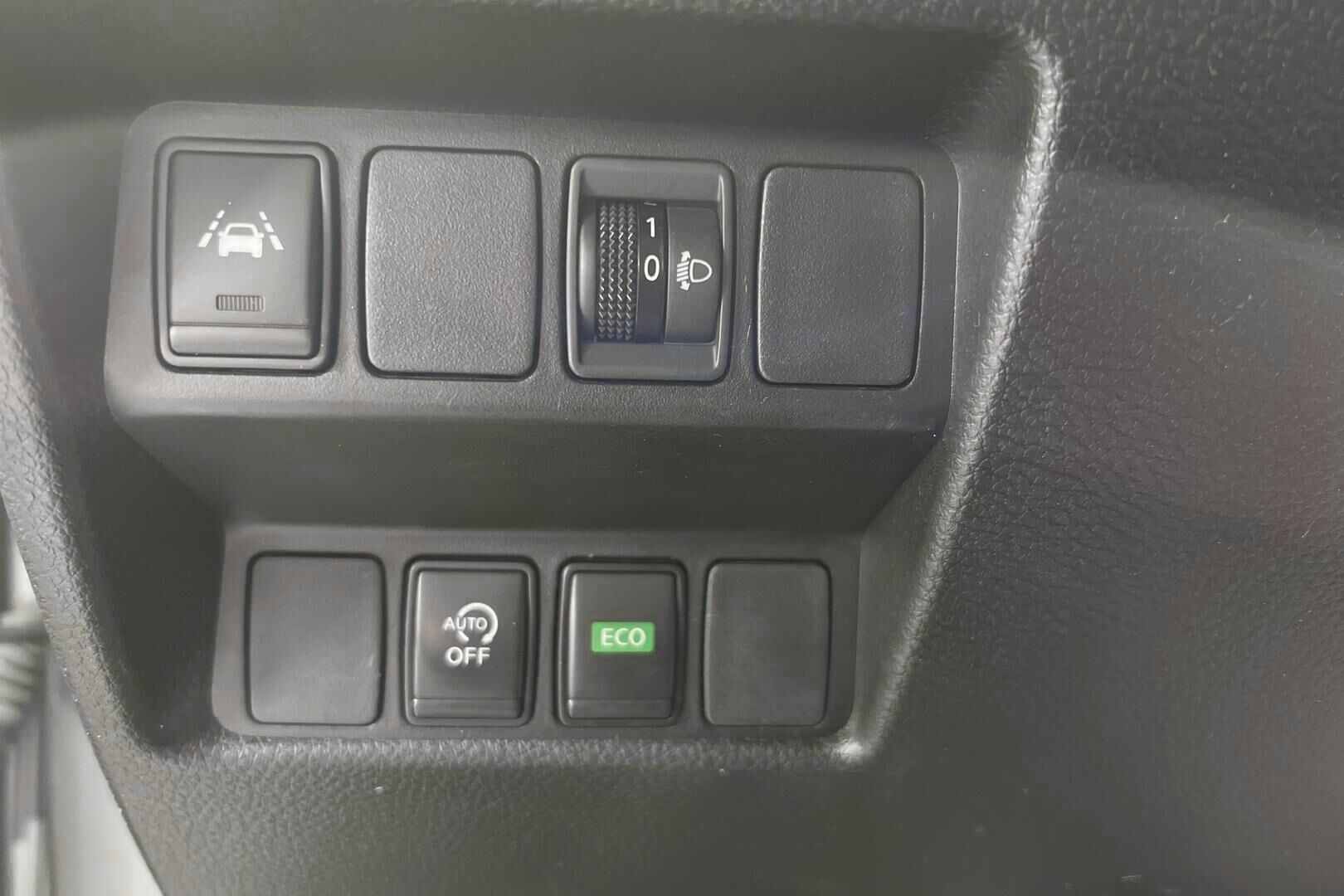 Nissan Qashqai iso kuva 14