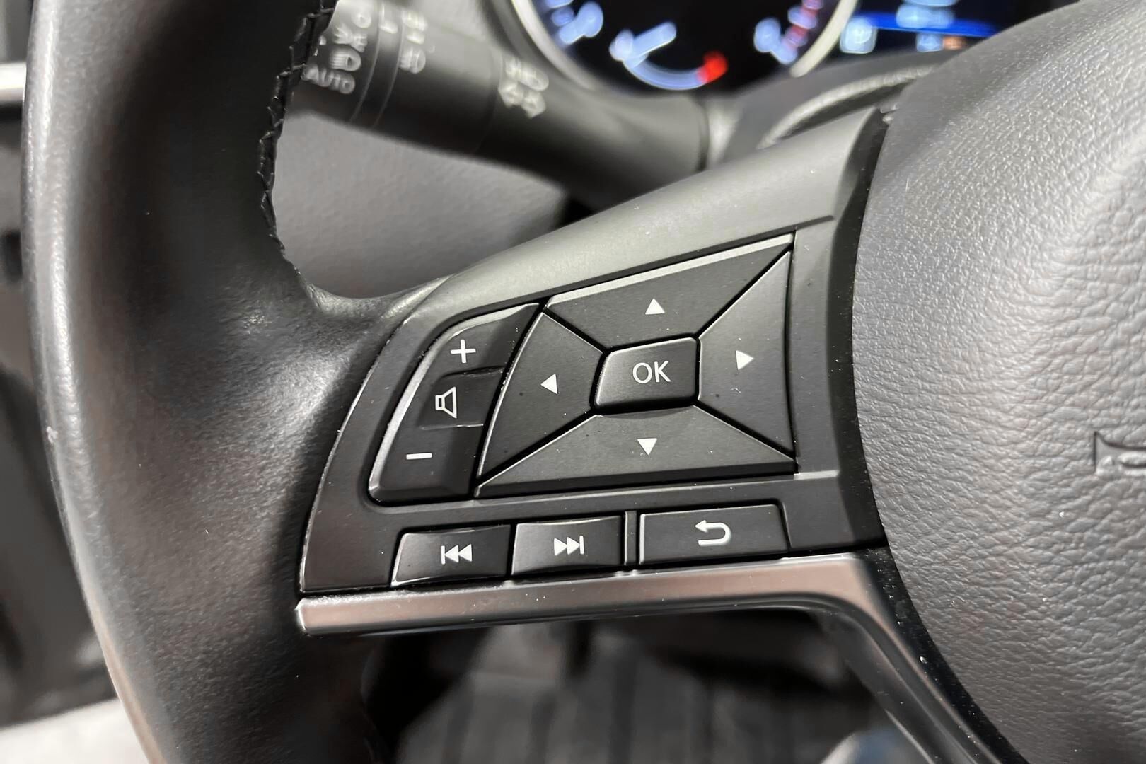 Nissan Qashqai iso kuva 15