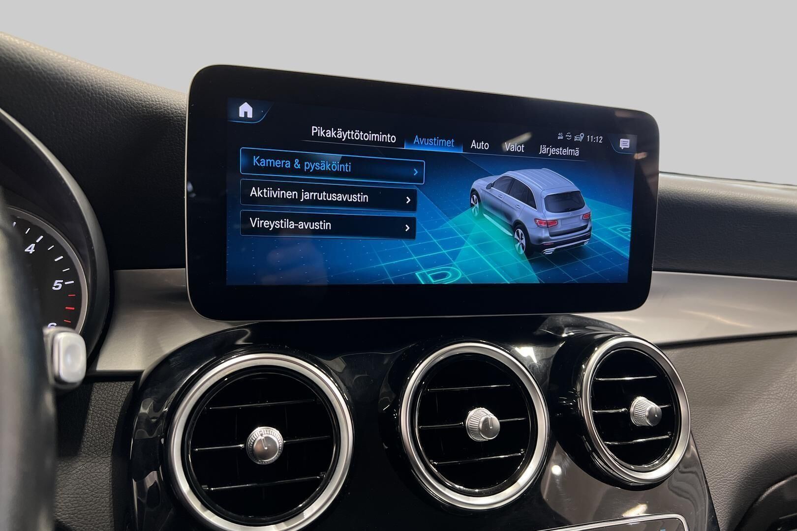 Mercedes-Benz GLC iso kuva 18