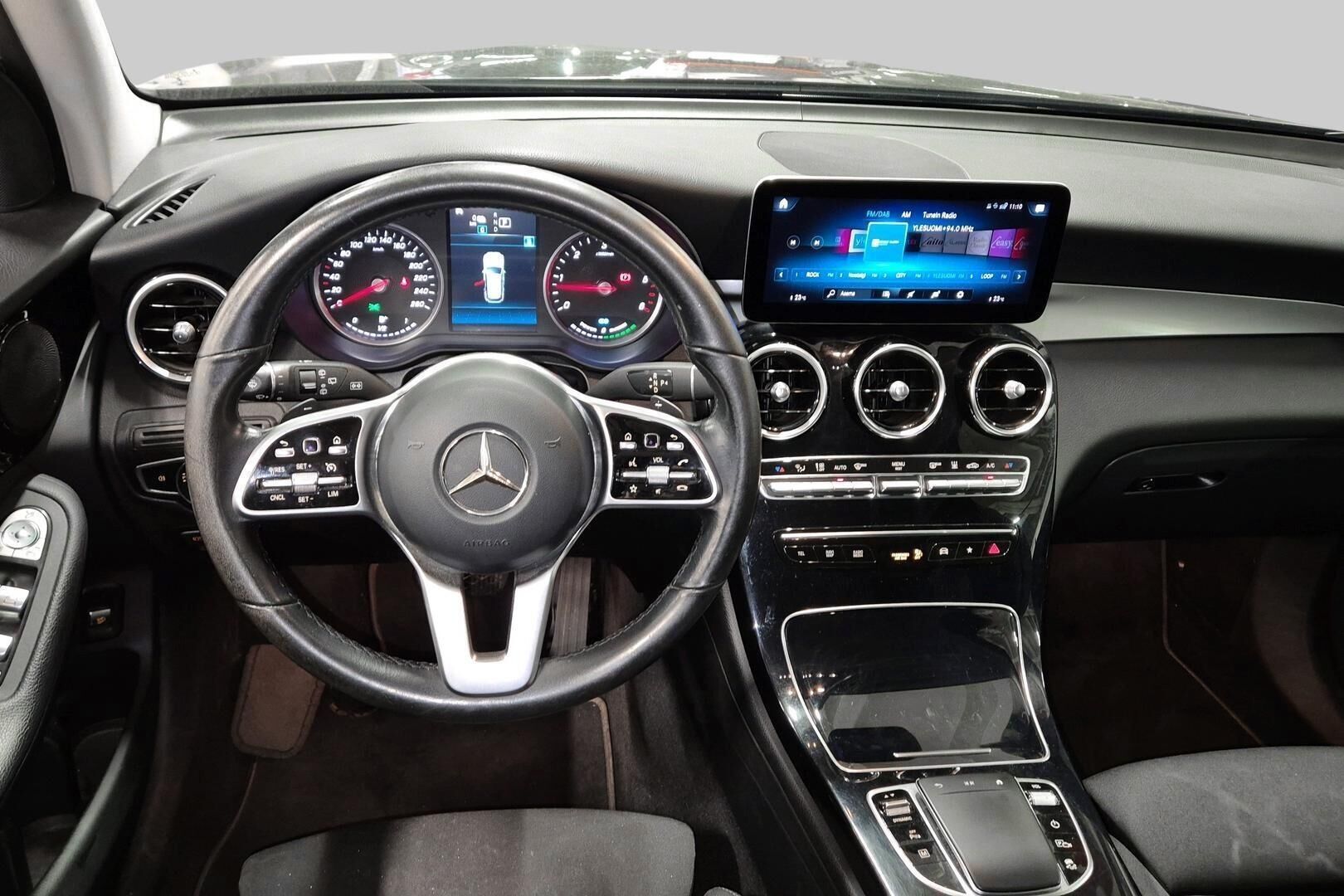 Mercedes-Benz GLC iso kuva 2