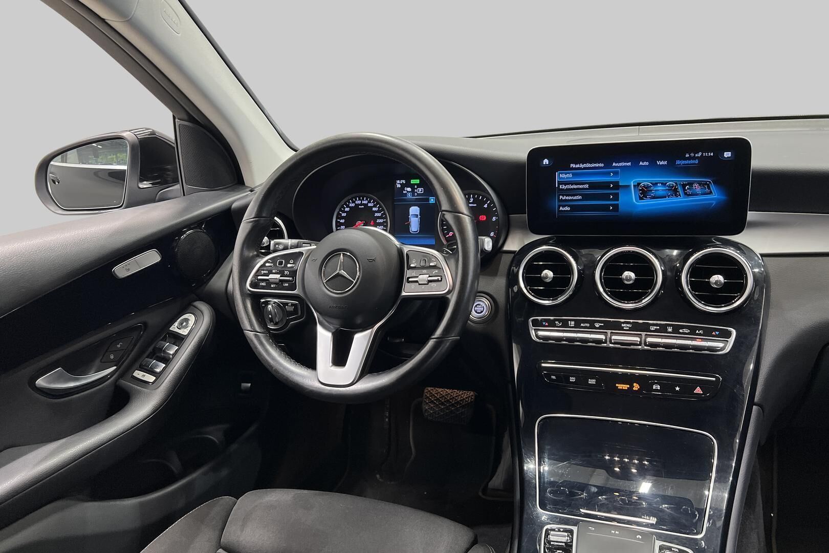 Mercedes-Benz GLC iso kuva 31