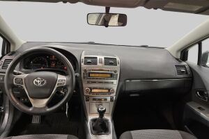 Toyota Avensis esikatselu 11