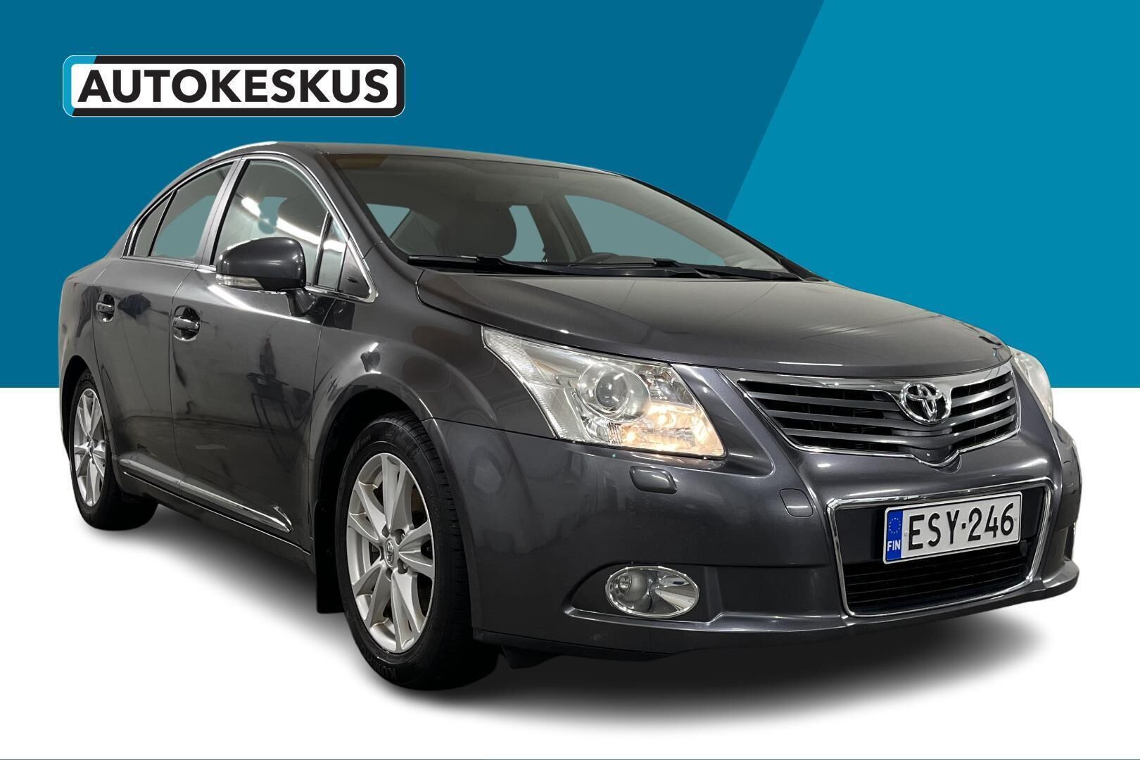 Toyota Avensis iso kuva 3