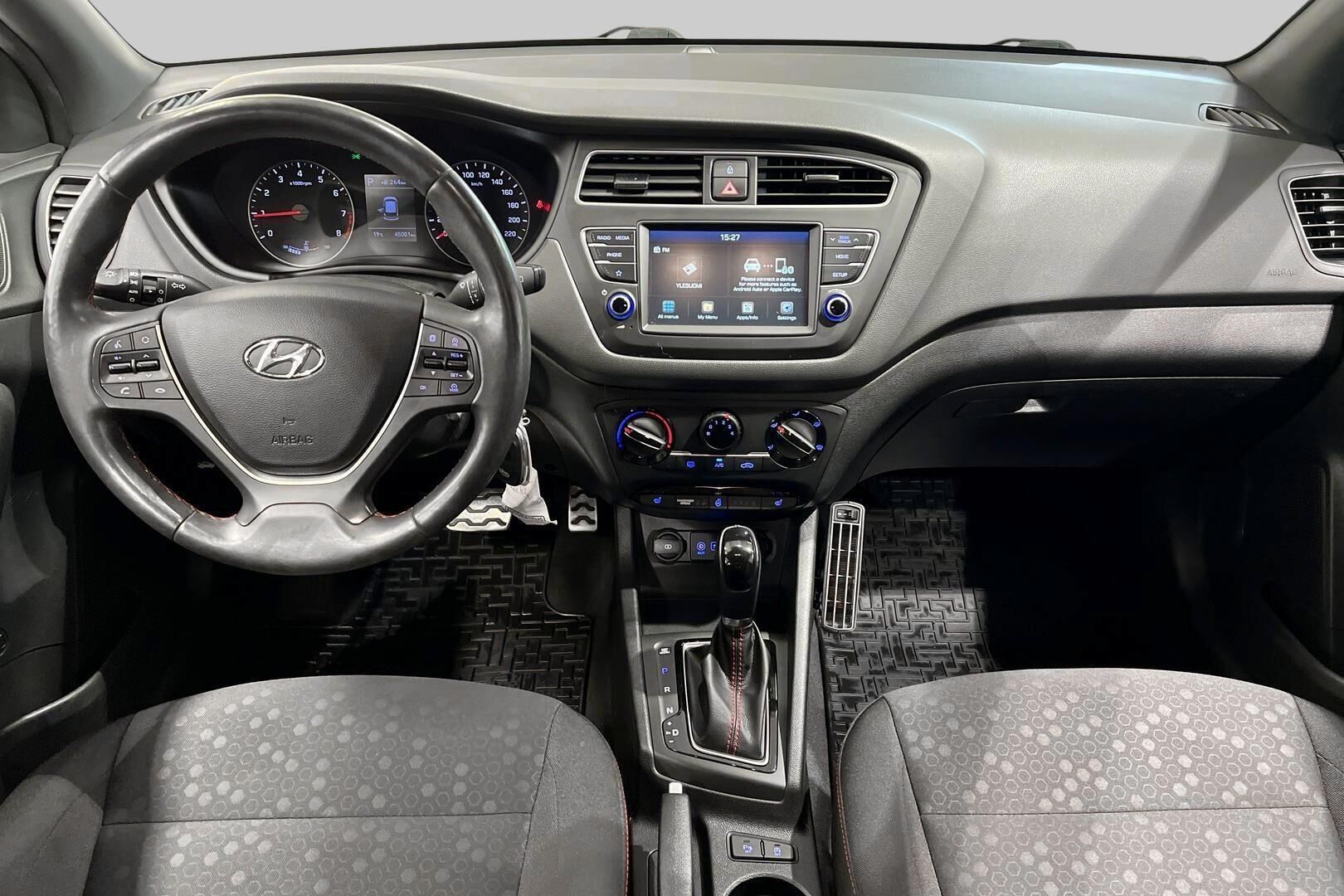 Hyundai i20 Active Cross iso kuva 10
