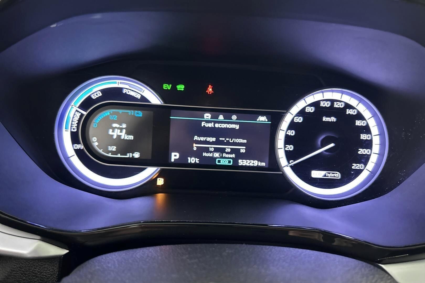 Kia Niro iso kuva 14