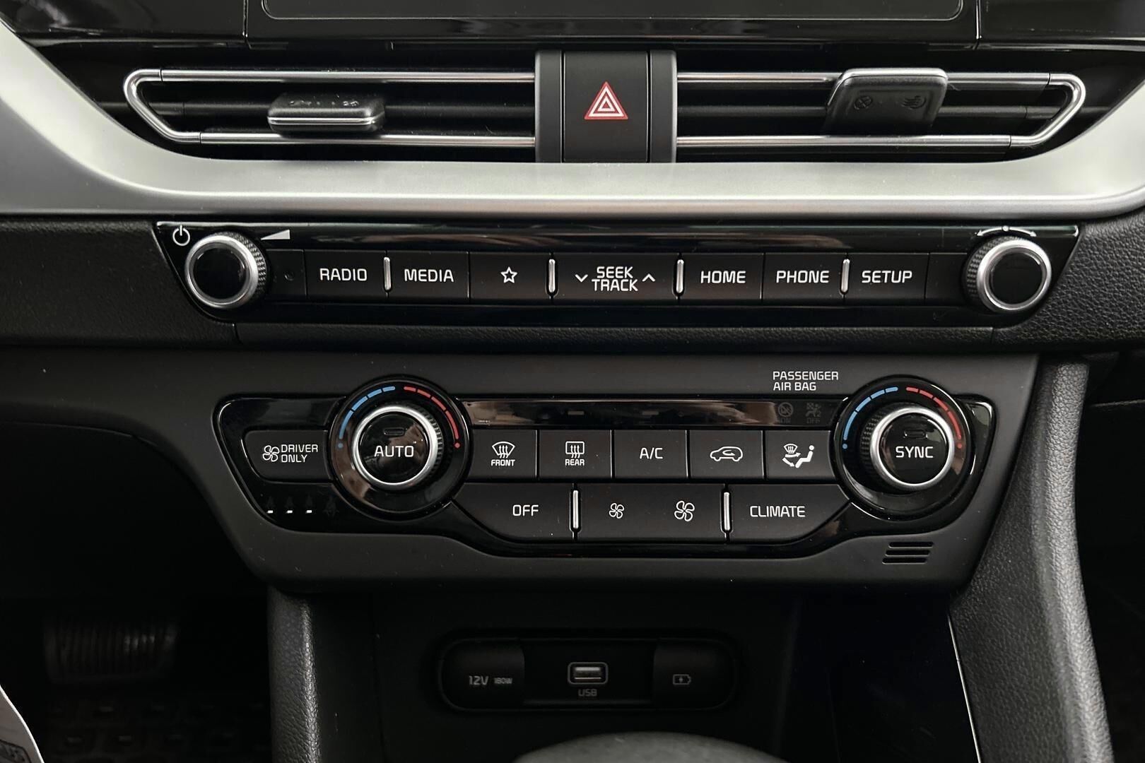 Kia Niro iso kuva 25