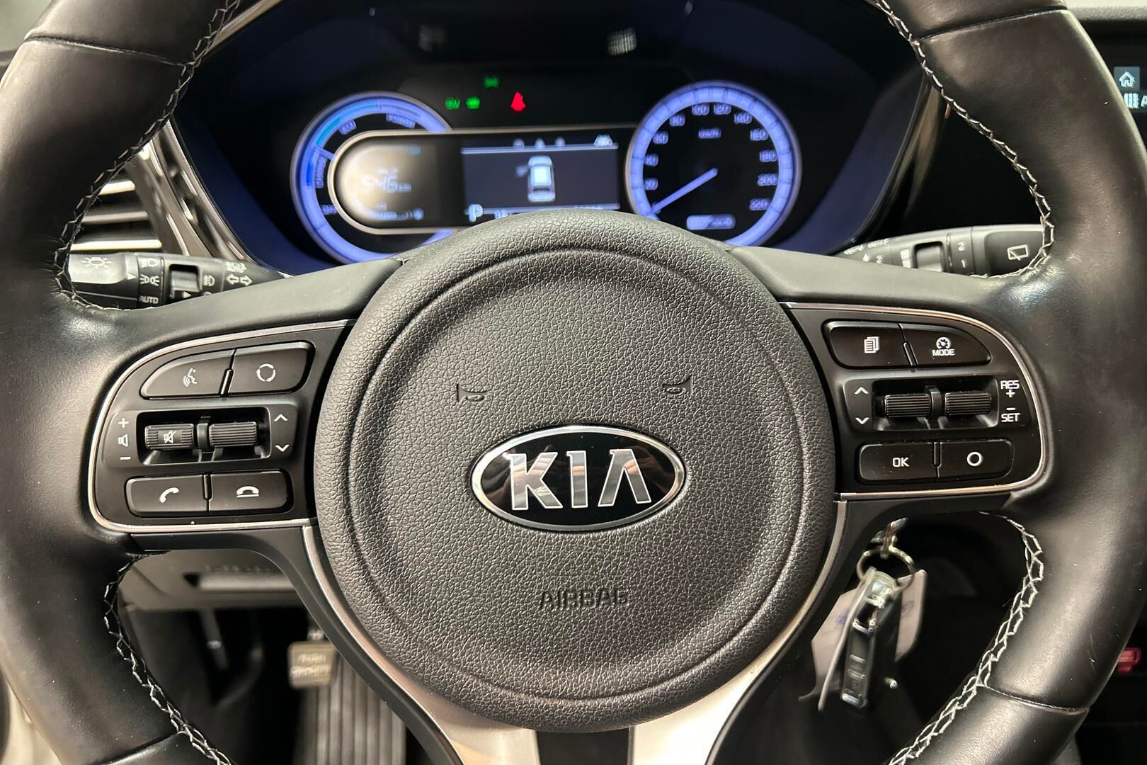 Kia Niro iso kuva 18