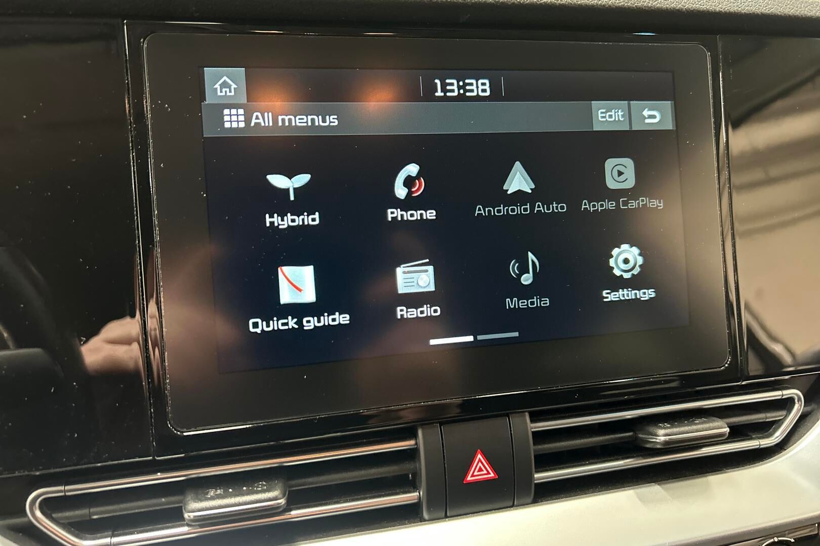 Kia Niro iso kuva 19