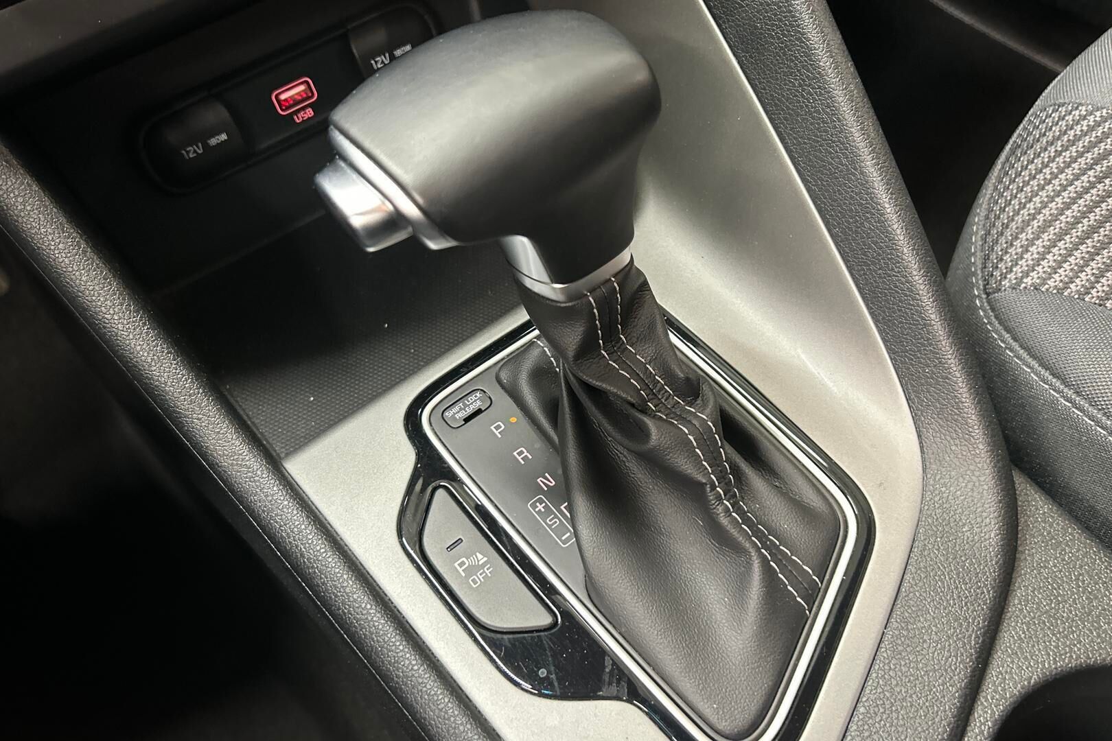 Kia Niro iso kuva 22