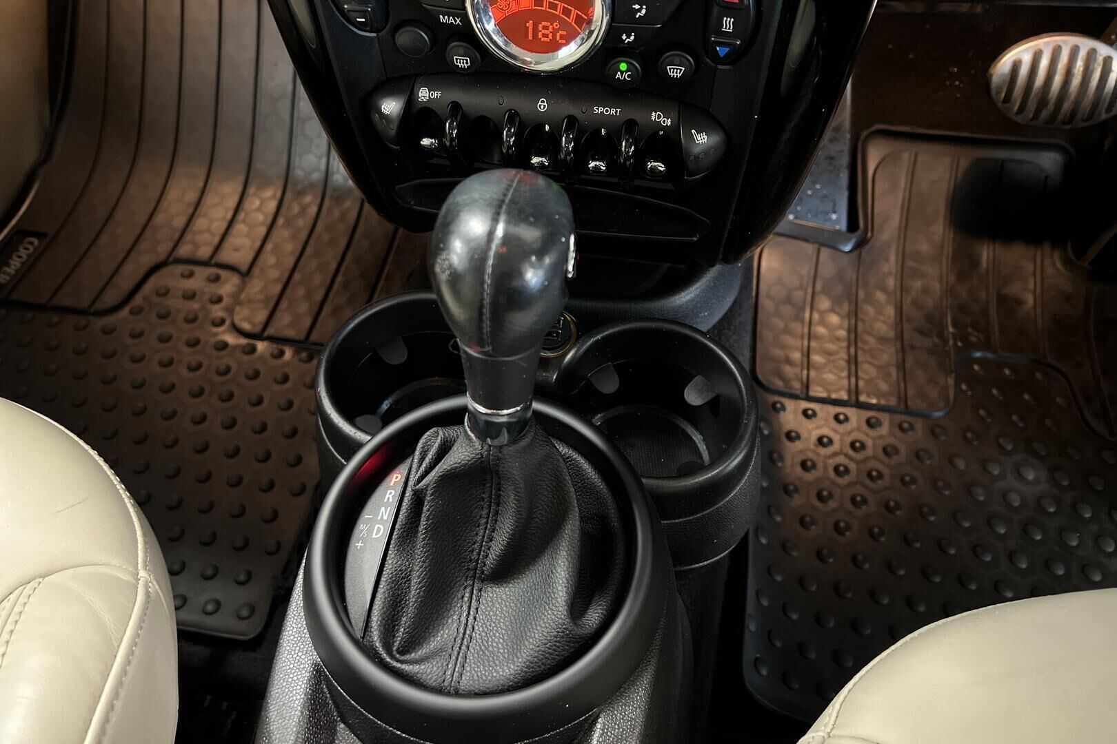 Mini Countryman iso kuva 17