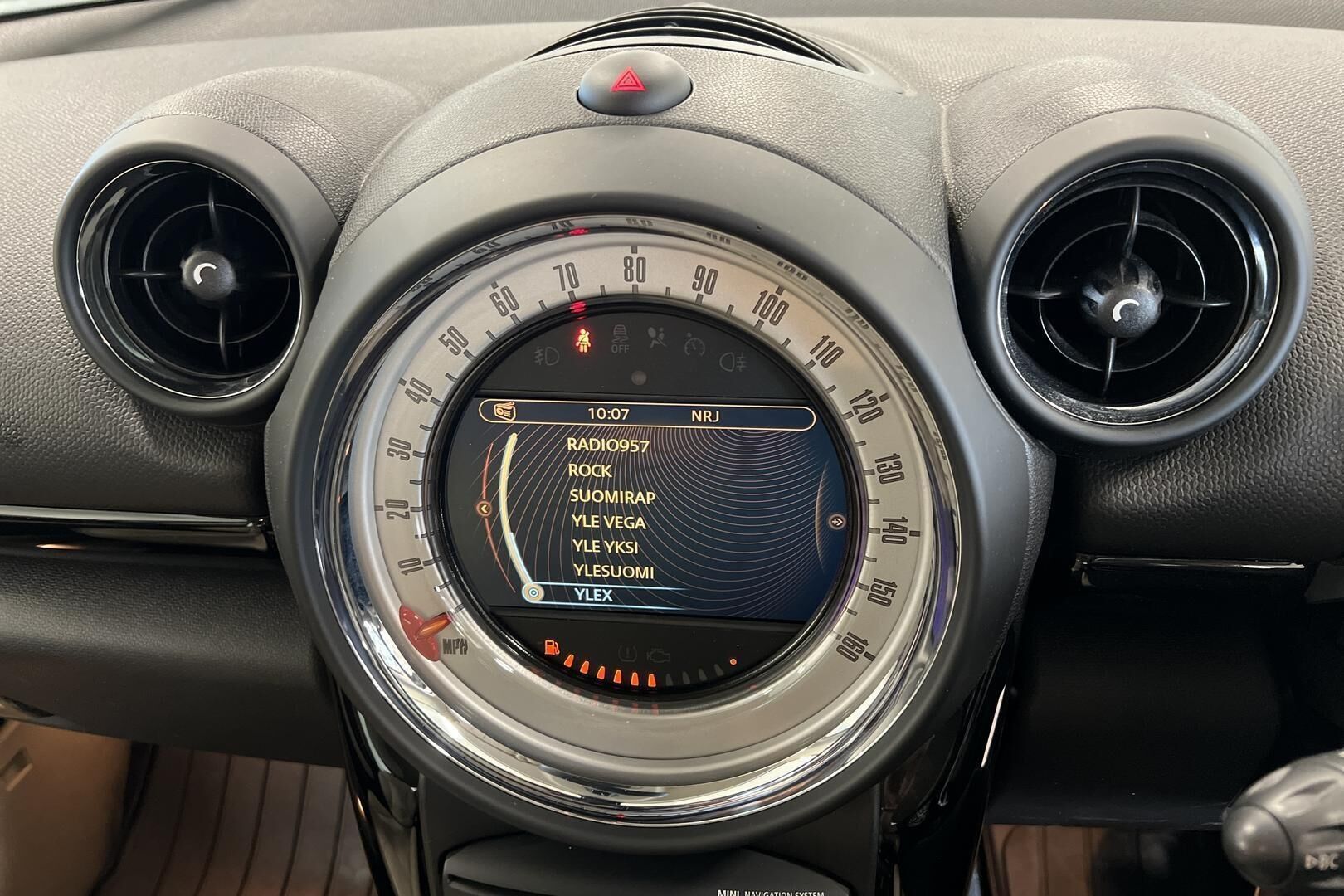 Mini Countryman iso kuva 18