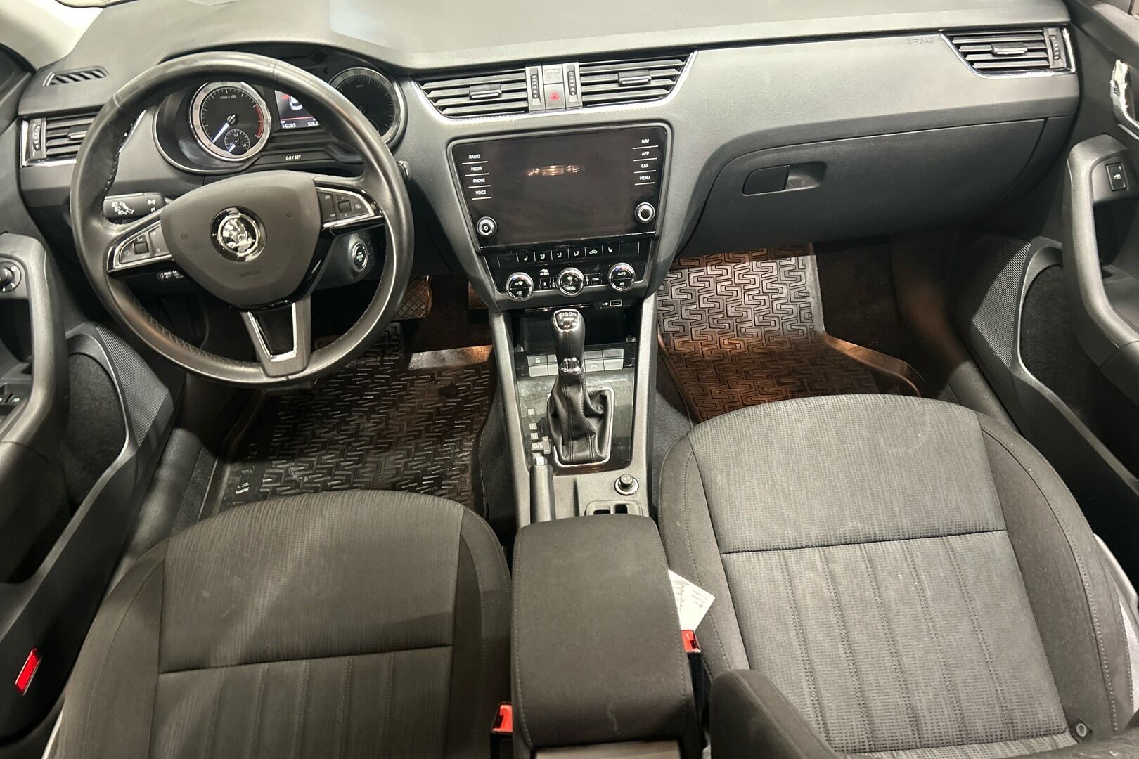 Skoda Octavia iso kuva 5