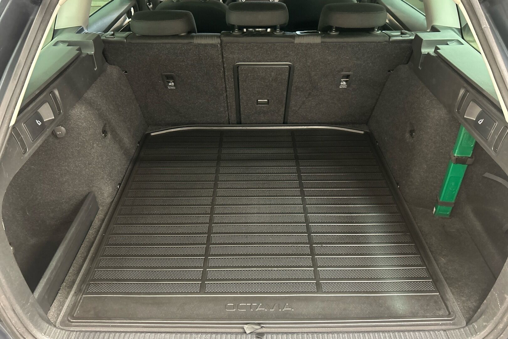 Skoda Octavia iso kuva 6