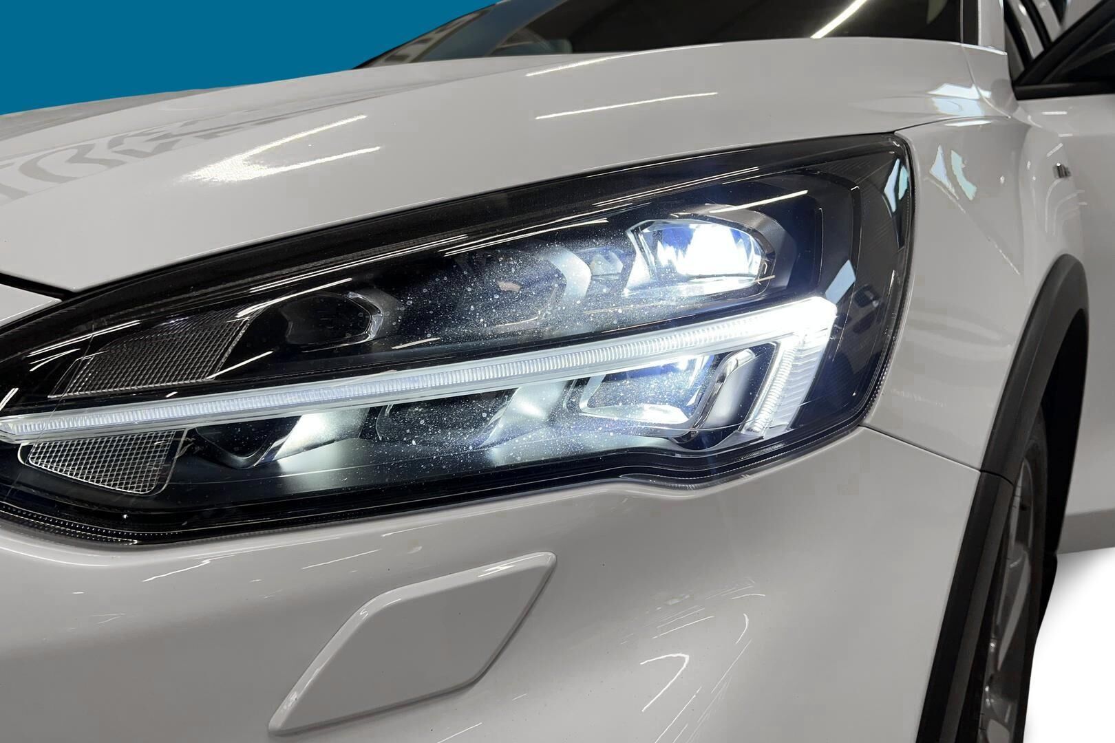 Ford Focus iso kuva 19