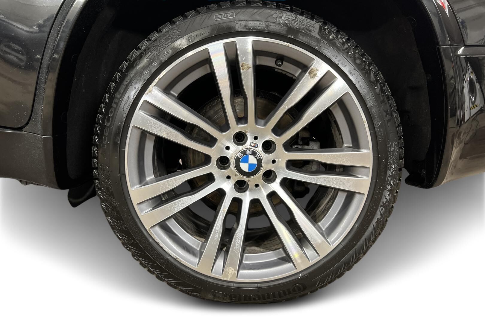 BMW X5 iso kuva 13