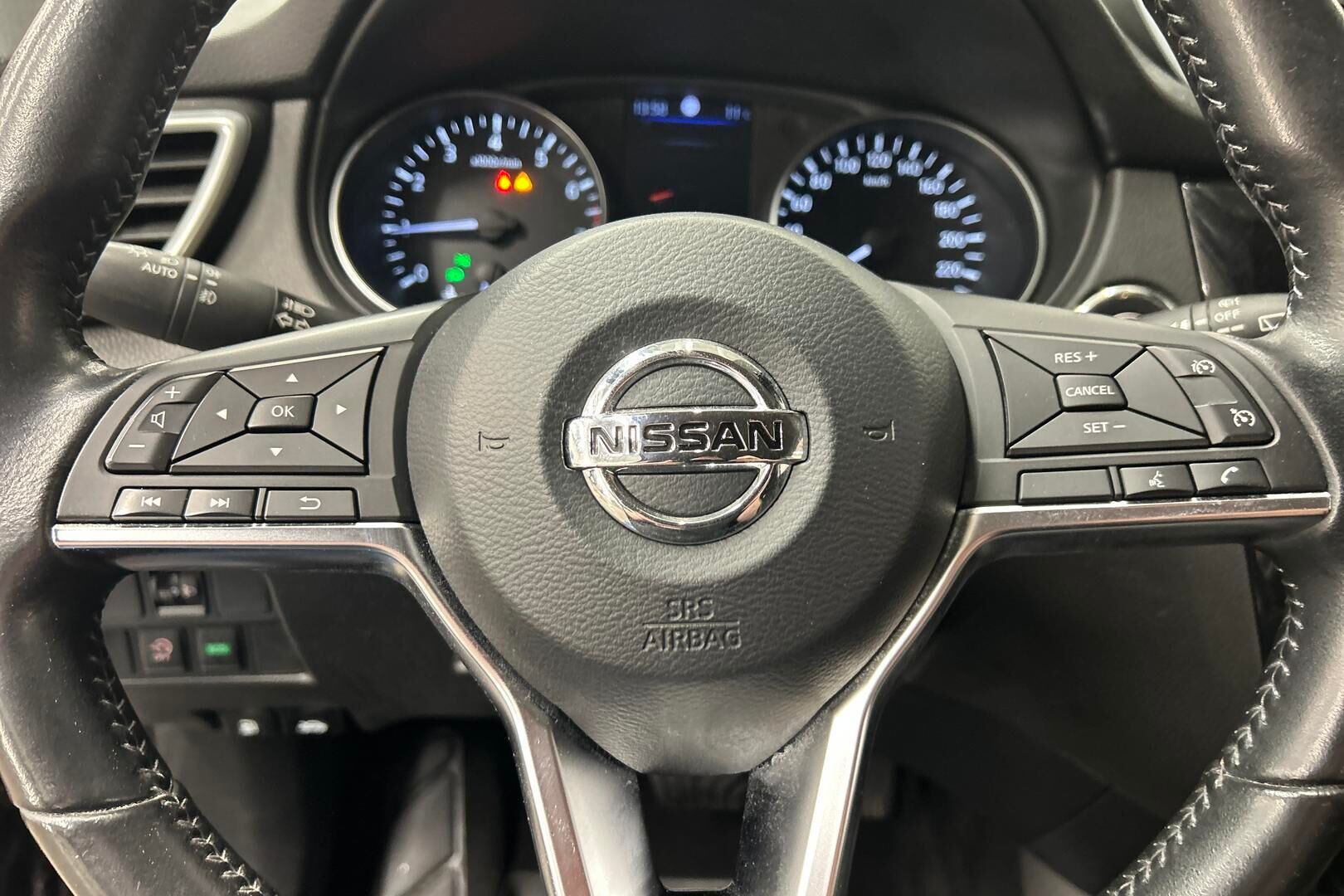 Nissan Qashqai iso kuva 18
