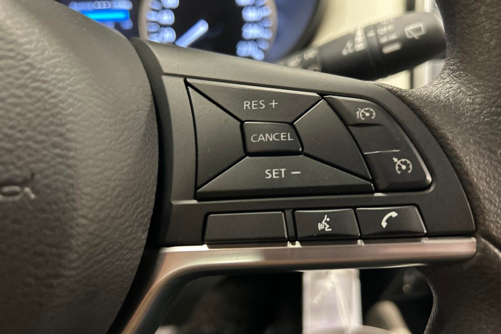 Nissan Micra iso kuva 18