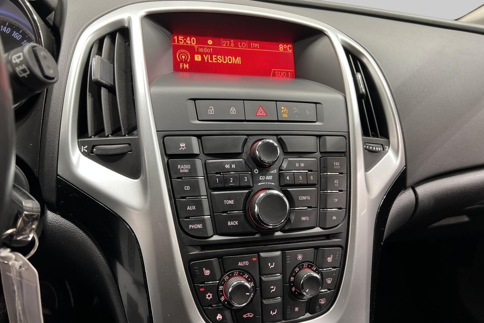 Opel Astra iso kuva 14