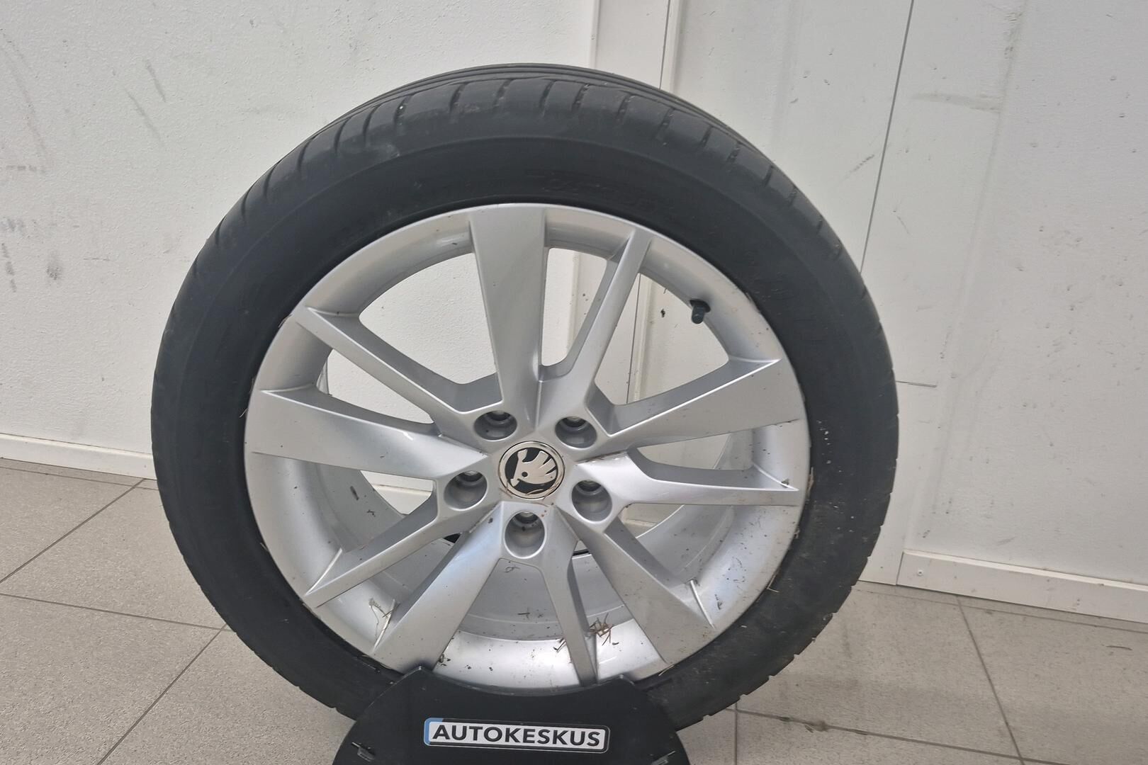 Skoda Octavia iso kuva 21