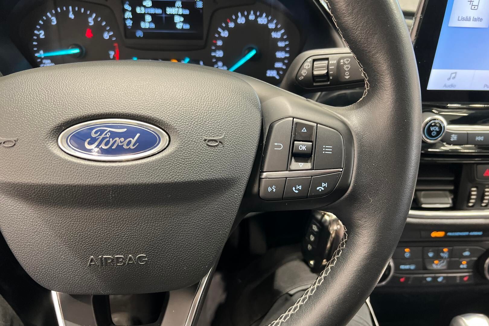 Ford Fiesta iso kuva 19