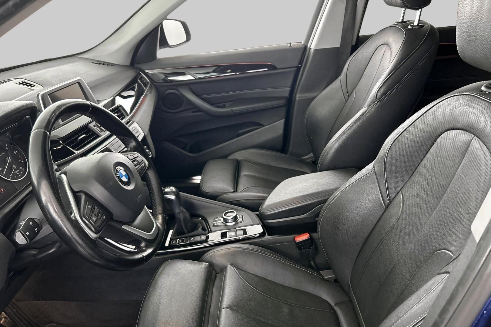 BMW X1 iso kuva 9